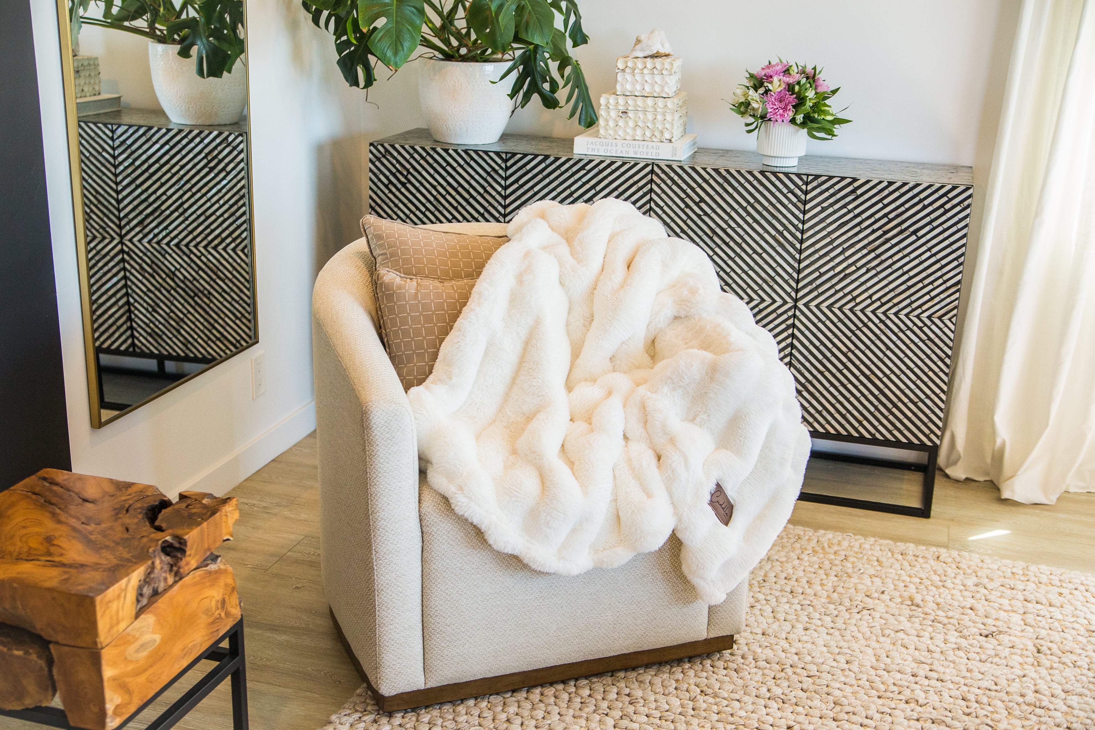 Vanilla Ridge Fur Blanket