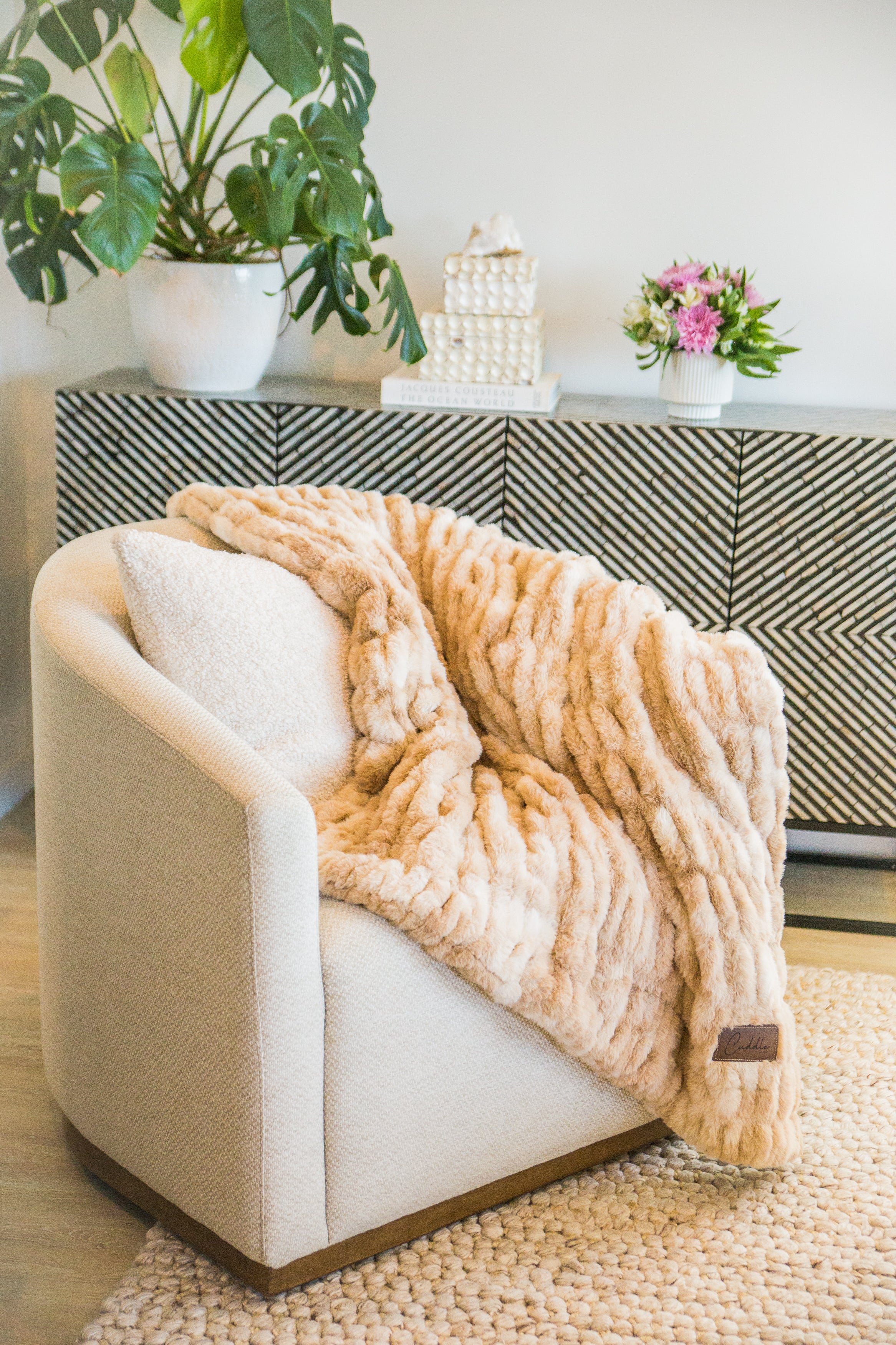 Hazelnut Chunky Fur Blanket